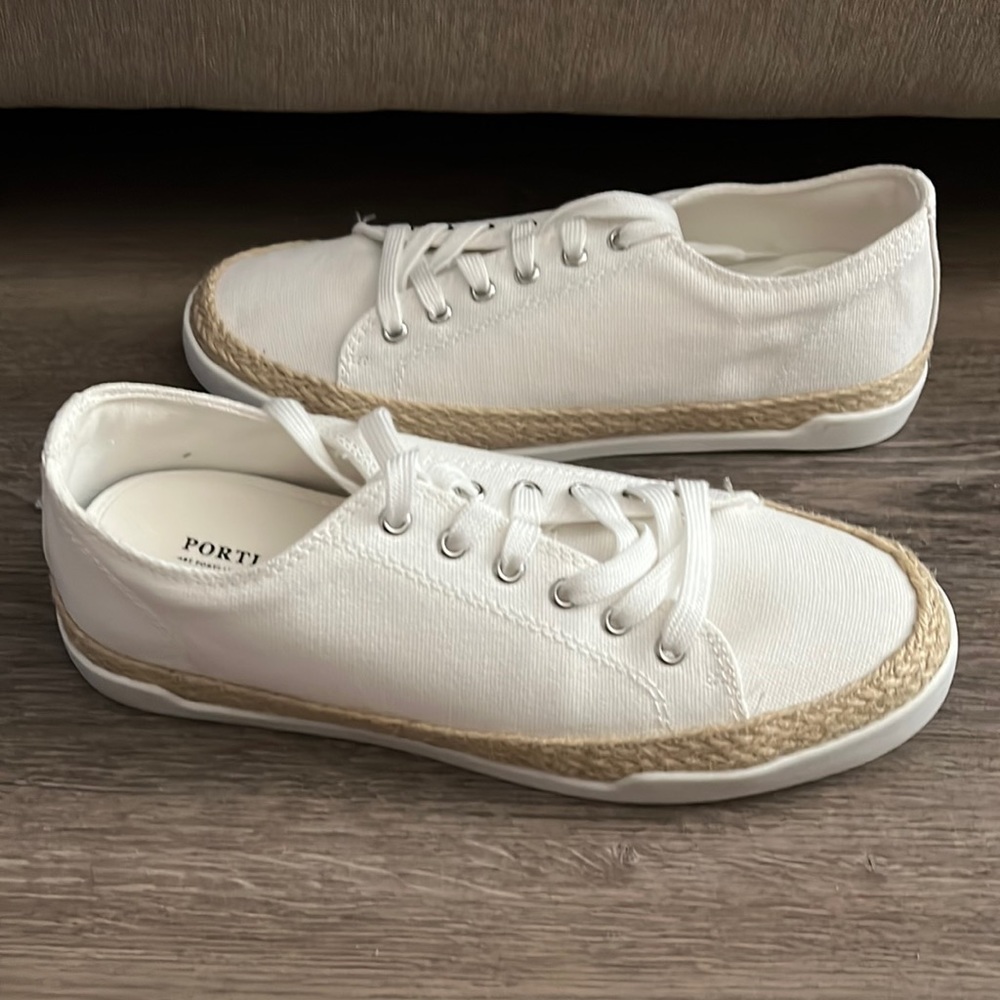 Portland white tennis shoes- new, never worn. Size 7.5 but fit more like an 8.